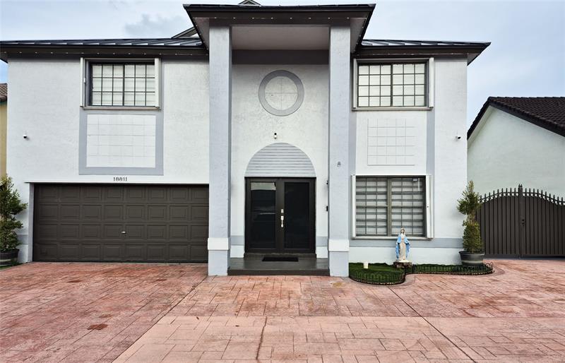 Listing Details for 18811 80th Ave, Hialeah, FL 33015