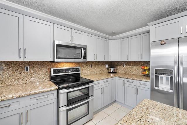Image 30 of 70 For 18811 80th Ave