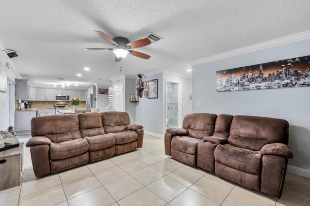Image 33 of 70 For 18811 80th Ave