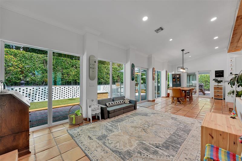 Image 13 of 57 For 2739 Oak Tree Ln