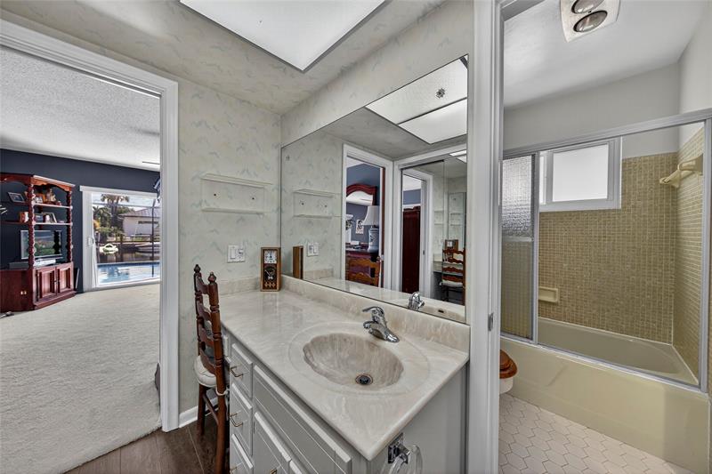 Image 12 of 49 For 630 6th Ave  