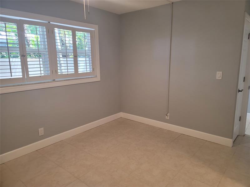 Image 28 of 45 For 1439 Ocean Blvd  108