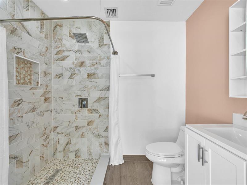 Image 21 of 38 For 9960 23rd St