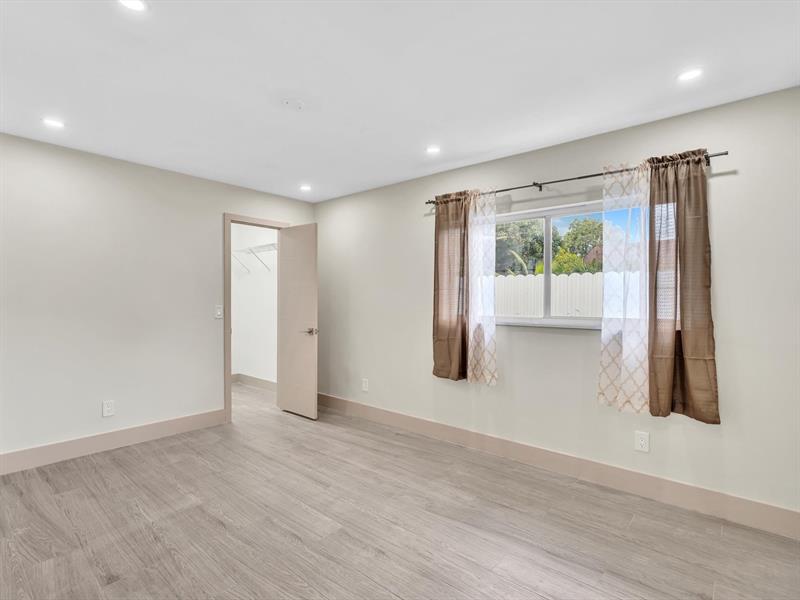 Image 32 of 38 For 9960 23rd St