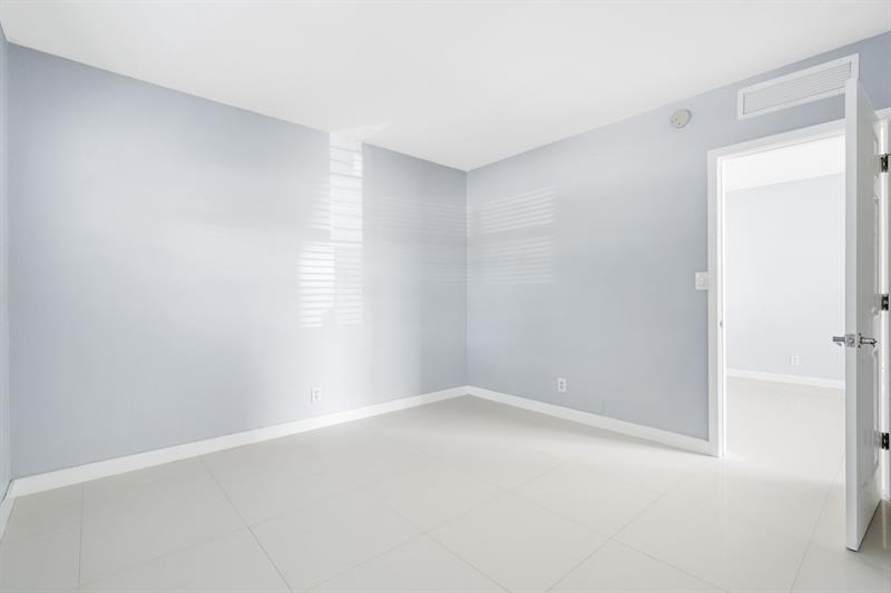 Image 12 of 22 For 416 15th Ave  14