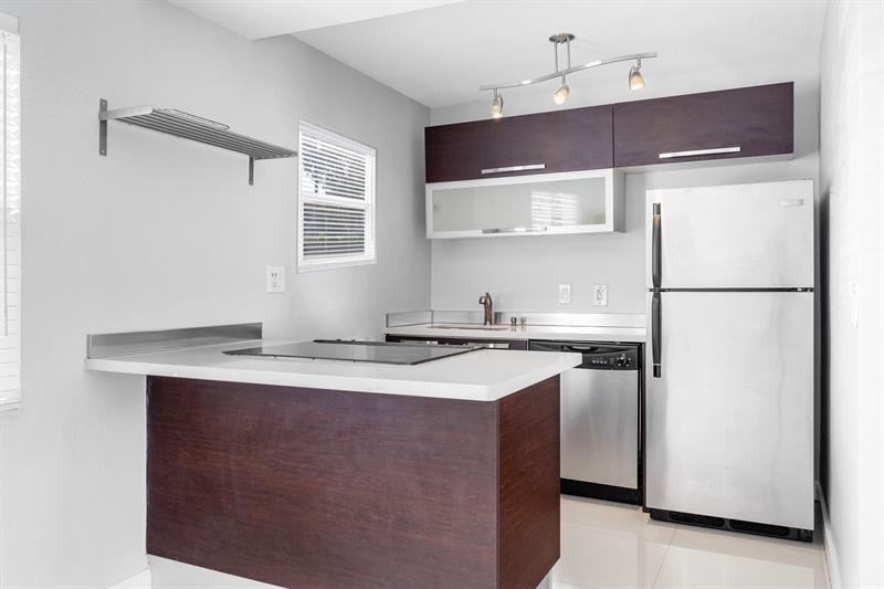 Image 4 of 22 For 416 15th Ave  14