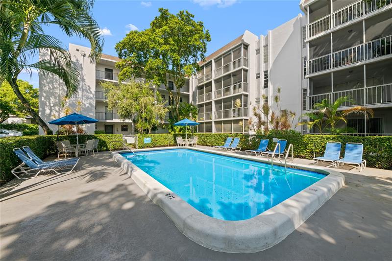 Details for 471 Pine Island Rd  302d, Fort Lauderdale, FL 33324