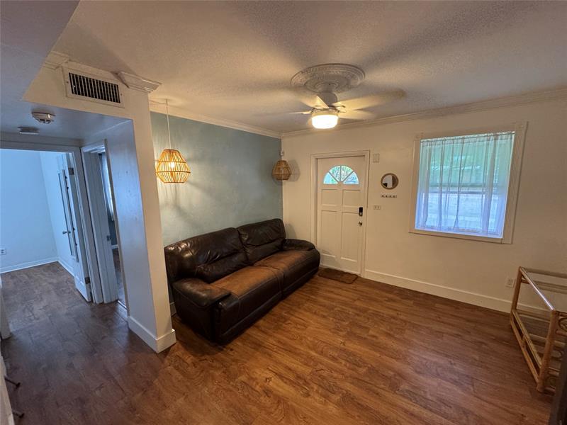 Image 7 of 14 For 5216 19th Ave