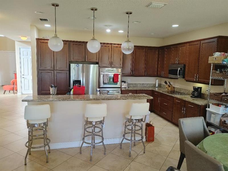 Image 6 of 34 For 8505 Serena Creek Ave