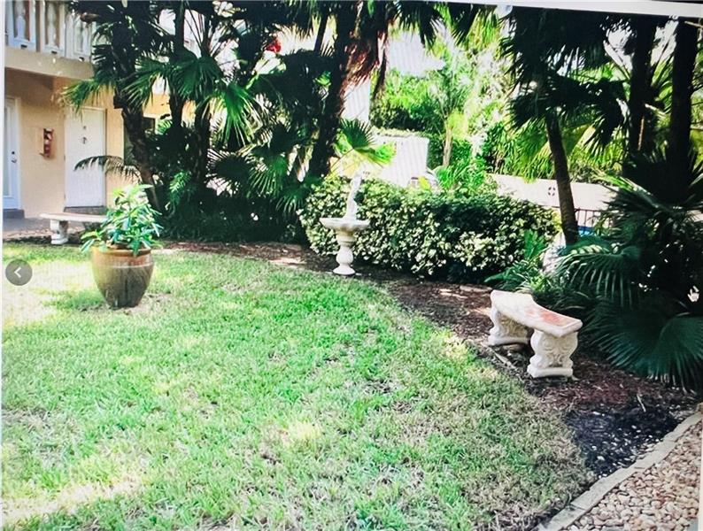 Image 12 of 15 For 2110 39th St  1b