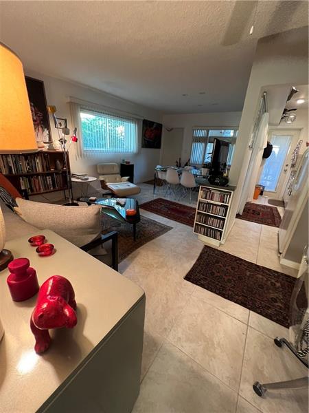 Image 5 of 15 For 2110 39th St  1b