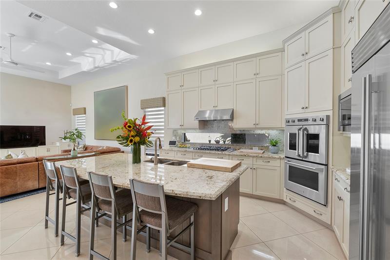 Image 18 of 100 For 8915 Sydney Harbor Circle