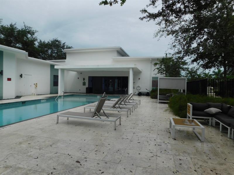 Image 45 of 46 For 4381 9th St  4381