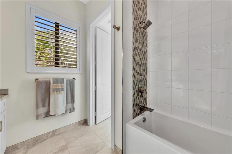 Image 25 of 75 For 5800 Vista Linda Ln