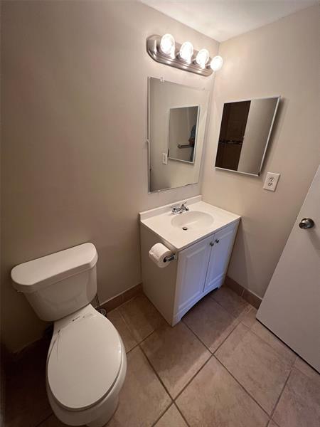 Image 12 of 19 For 16851 23rd Ave  A-219