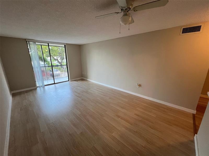 Image 6 of 19 For 16851 23rd Ave  A-219