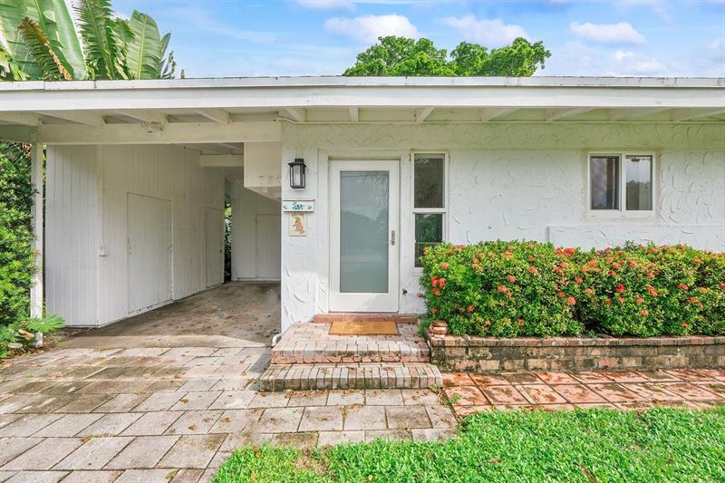 Image 8 of 30 For 725 17th Ct  