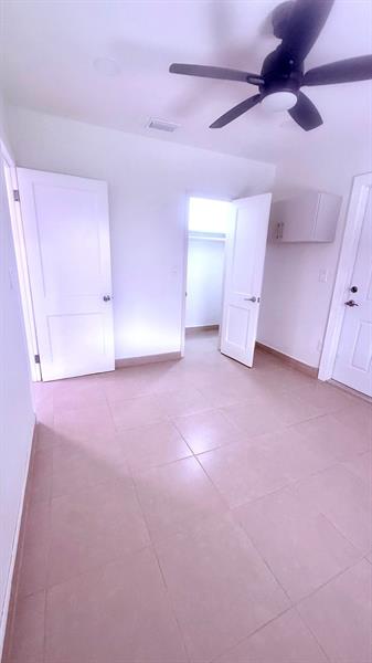 Image 7 of 9 For 11718 1st Ave