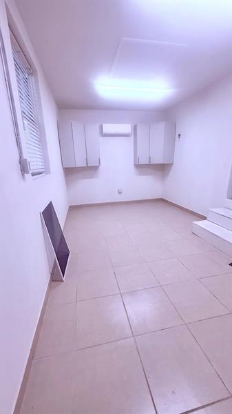 Image 8 of 9 For 11718 1st Ave