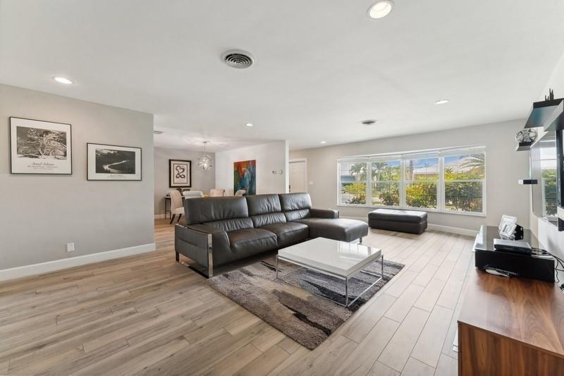 Image 7 of 29 For 13 Little Harbor Way