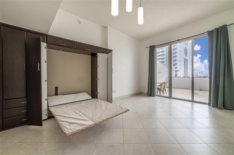 Image 13 of 18 For 1750 Bayshore Dr
