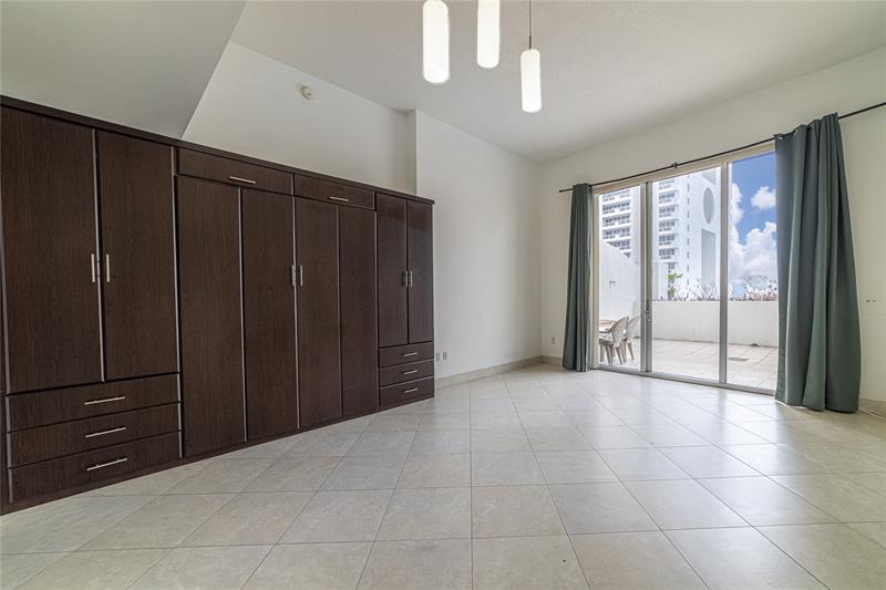 Image 14 of 18 For 1750 Bayshore Dr