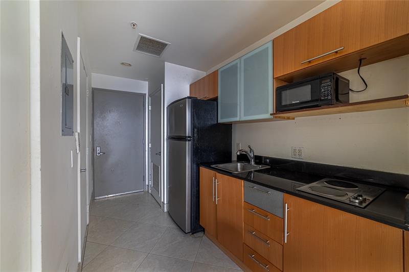 Image 8 of 18 For 1750 Bayshore Dr