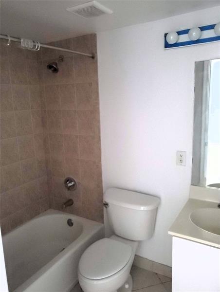 Image 13 of 18 For 2660 8th Ave  302