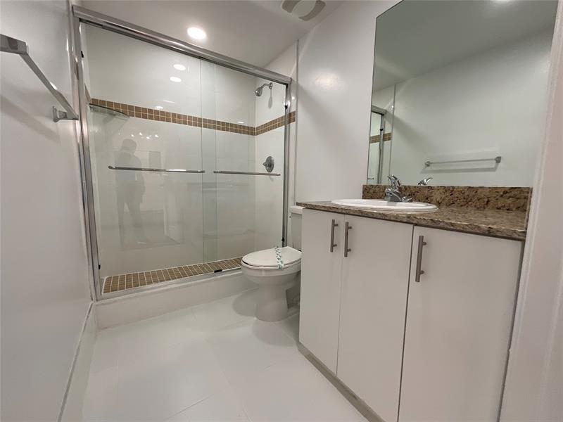 Image 12 of 25 For 9357 77 Ave  57-311