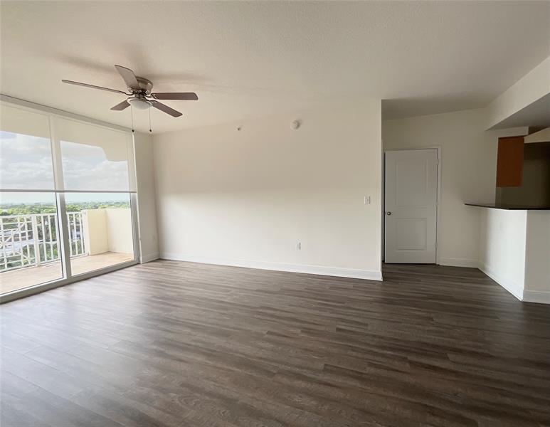 Image 6 of 25 For 9357 77 Ave  57-311