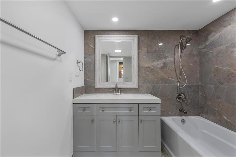 Image 5 of 28 For 7080 Environ Blvd  522