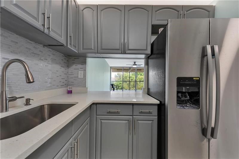 Image 9 of 28 For 7080 Environ Blvd  522
