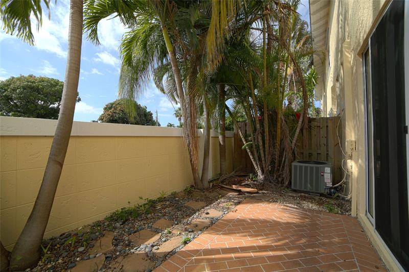 Image 10 of 22 For 836 4th Ct  