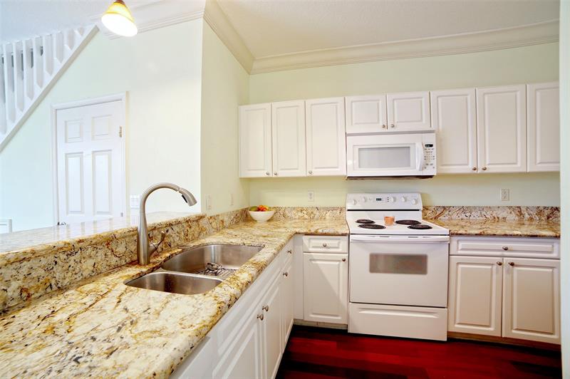 Image 11 of 22 For 836 4th Ct  