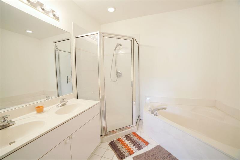 Image 18 of 22 For 836 4th Ct  