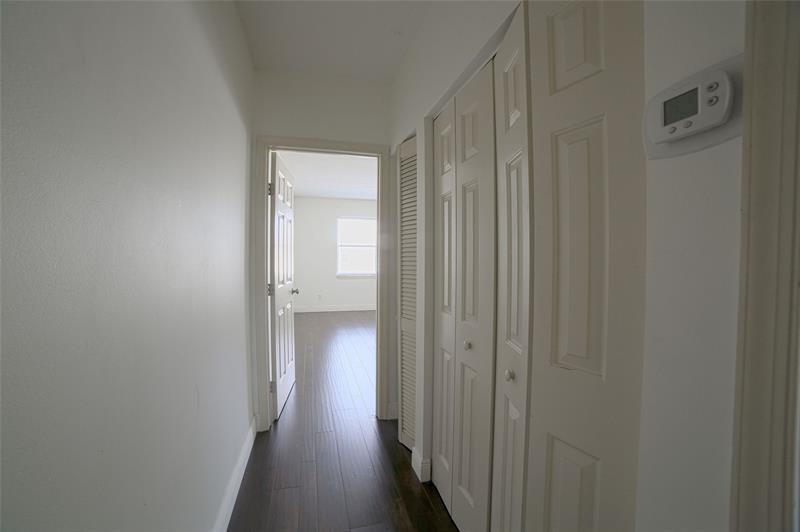 Image 19 of 22 For 836 4th Ct  