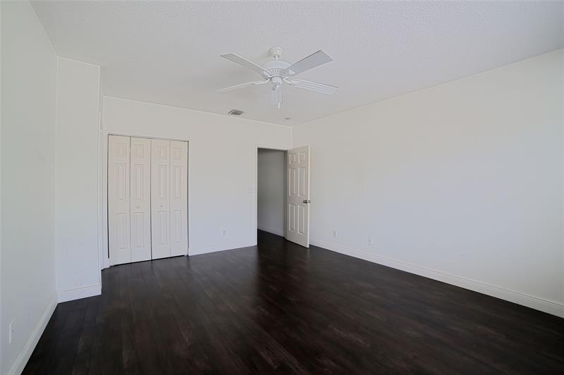 Image 21 of 22 For 836 4th Ct  