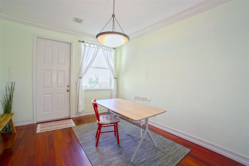 Image 4 of 22 For 836 4th Ct  