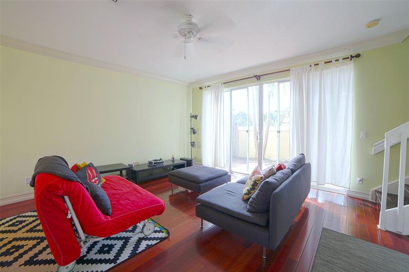 Image 6 of 22 For 836 4th Ct  
