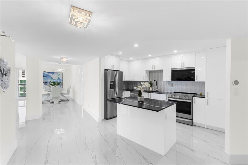 Image 13 of 35 For 3000 Holiday  606