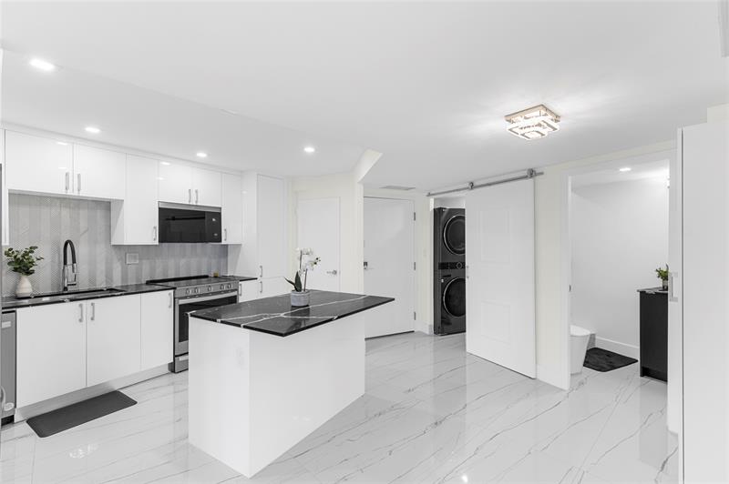 Image 14 of 35 For 3000 Holiday  606