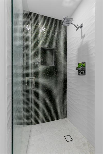 Image 19 of 35 For 3000 Holiday  606