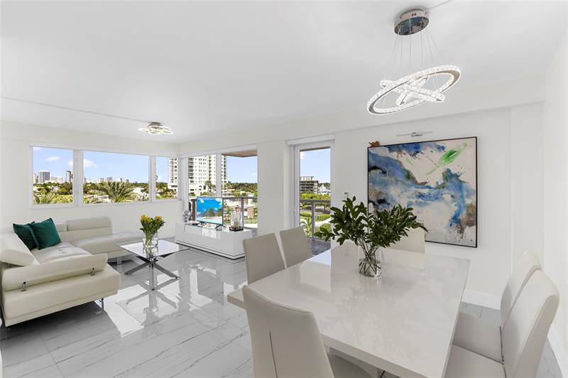 Image 24 of 35 For 3000 Holiday  606