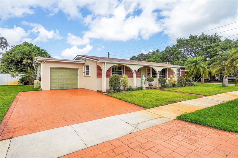 Details for 2705 Roosevelt St, Hollywood, FL 33020