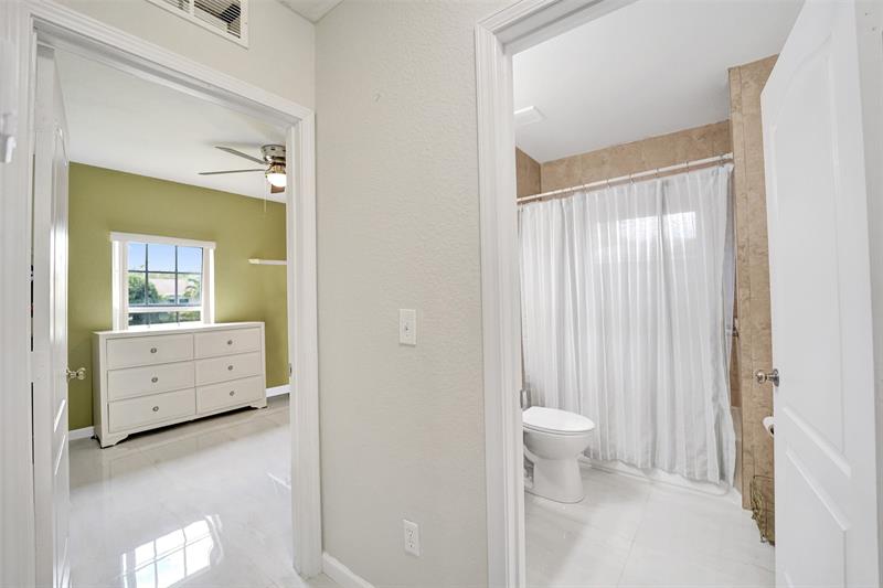 Image 13 of 99 For 1660 29th Ave