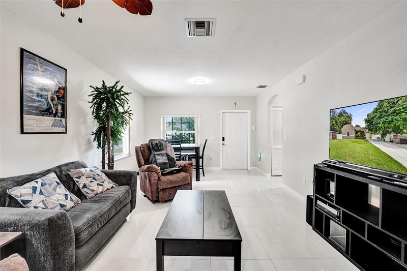 Image 4 of 99 For 1660 29th Ave