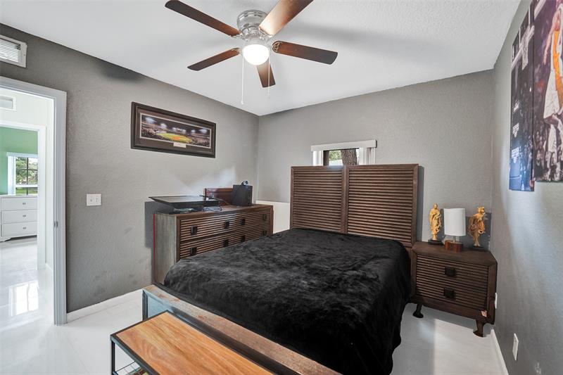 Image 45 of 99 For 1660 29th Ave