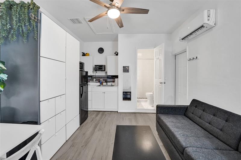 Image 75 of 99 For 1660 29th Ave