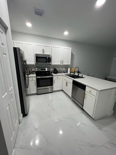 Image 4 of 28 For 178 33rd Ter