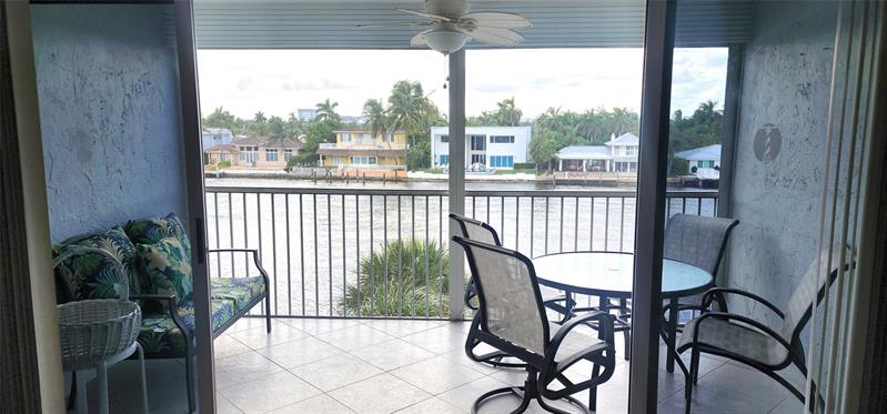 Image 15 of 40 For 299 Riverside Dr  303